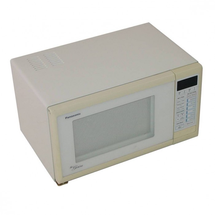M1003 - Microwave Oven - Panasonic Genius NN5752 - 750Watts